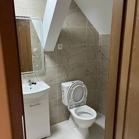לינה וארוחת בוקר Vt6 House & Restaurant