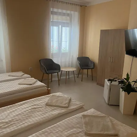 Vt6 House & Restaurant Bed & Breakfast Znojmo