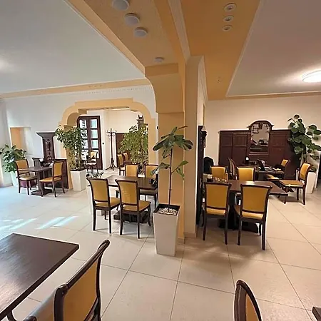Vt6 House & Restaurant לינה וארוחת בוקר זנוימו