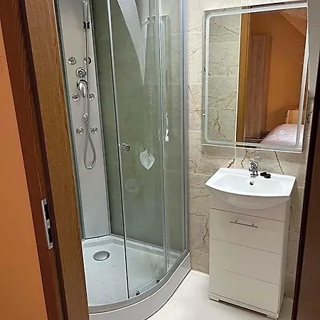 Vt6 House & Restaurant זנוימו