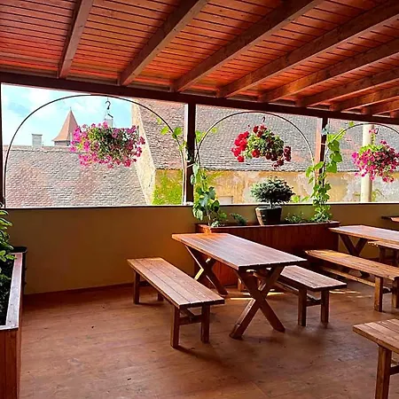 לינה וארוחת בוקר Vt6 House & Restaurant