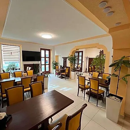 Vt6 House & Restaurant זנוימו