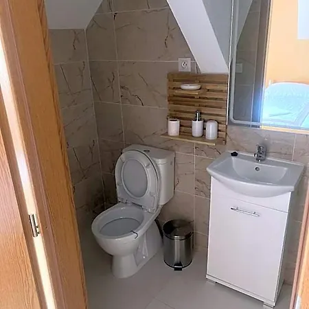Vt6 House & Restaurant זנוימו