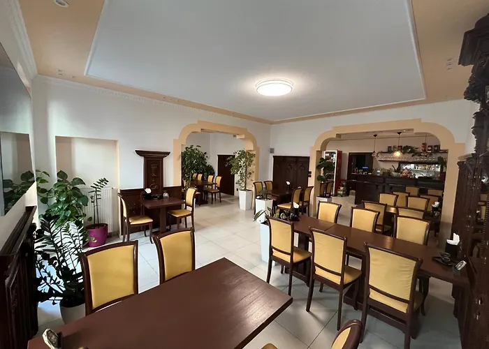 Vt6 House & Restaurant 3* زنويمو